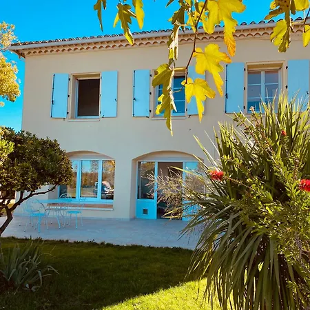 Villa V0861 Avec Piscine Privée Pour 8 à 10 Personnes *