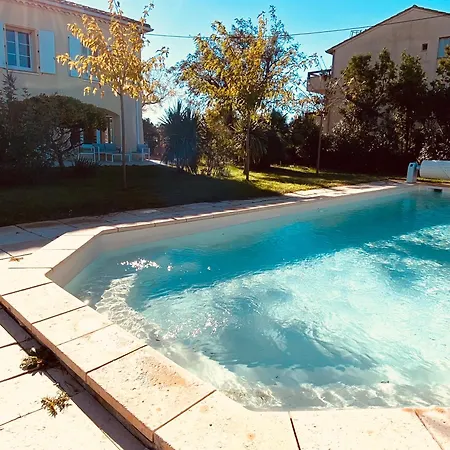V0861 Avec Piscine Privée Pour 8 à 10 Personnes * Agde