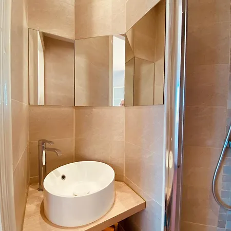 Villa V0861 Avec Piscine Privée Pour 8 à 10 Personnes *