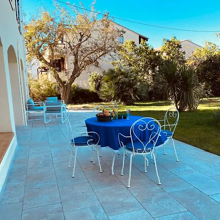 V0861 Avec Piscine Privée Pour 8 à 10 Personnes * Agde