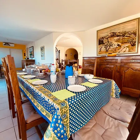 V0861 Avec Piscine Privée Pour 8 à 10 Personnes * Agde