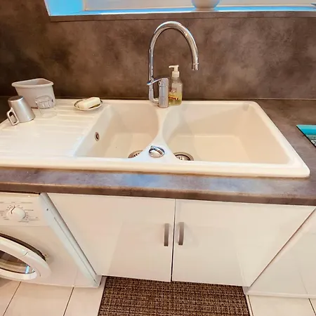 V0861 Avec Piscine Privée Pour 8 à 10 Personnes * Agde