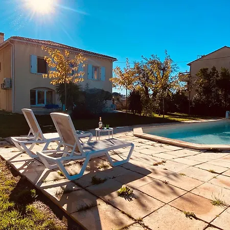 V0861 Avec Piscine Privée Pour 8 à 10 Personnes Villa