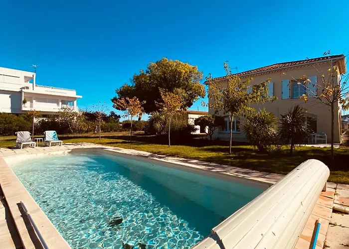 V0861 Avec Piscine Privee Pour 8 A 10 Personnes Agde