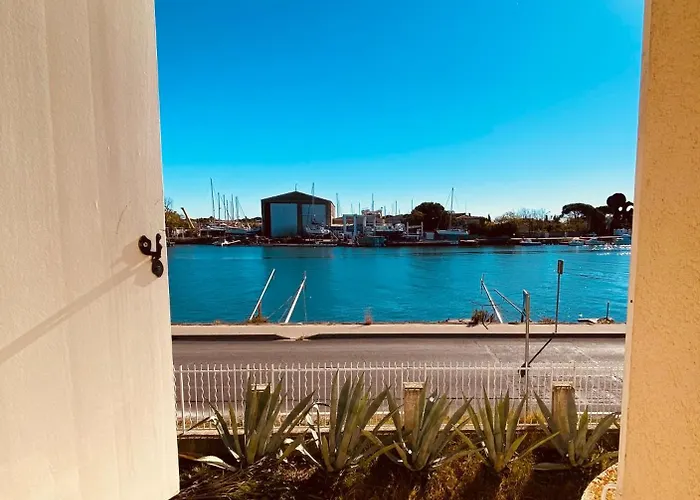 V0861 Avec Piscine Privee Pour 8 A 10 Personnes * Agde