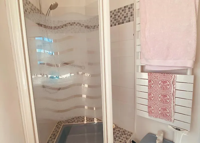 V0861 Avec Piscine Privee Pour 8 A 10 Personnes Agde