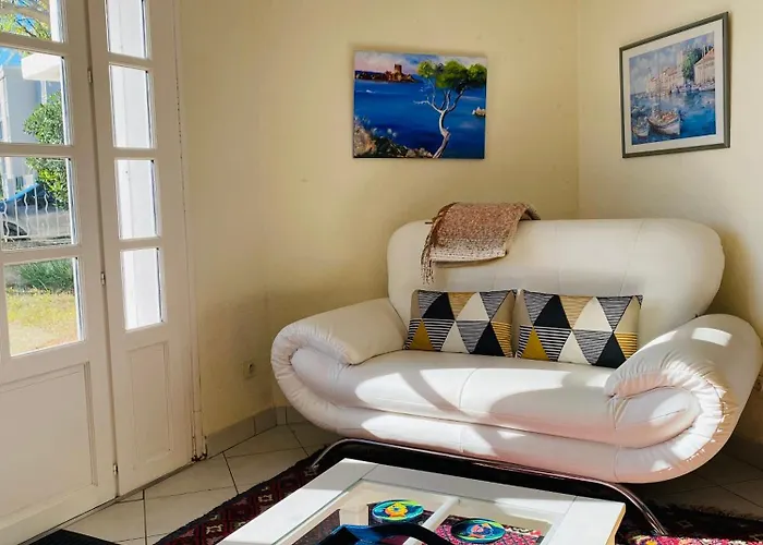 V0861 Avec Piscine Privee Pour 8 A 10 Personnes Willa