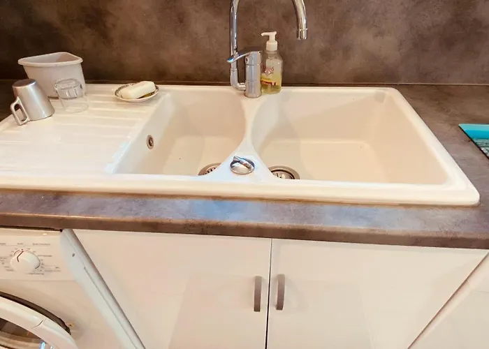 V0861 Avec Piscine Privee Pour 8 A 10 Personnes * Agde